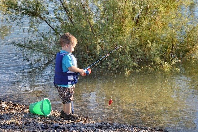 Réussir sa sortie de pêche avec des enfants